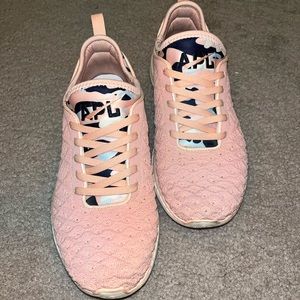 APL Techloom Phantom - Sz 7